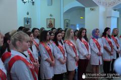 Выпускники медицинских учебных заведений посетили храм святителя Луки