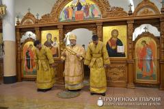 В день памяти святителя Николая архиепископ Артемий совершил литургию и хиротонию в домовой церкви Архиерейского Подворья