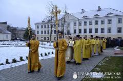 В день памяти святителя Николая архиепископ Артемий совершил литургию и хиротонию в домовой церкви Архиерейского Подворья
