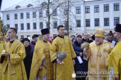 В день памяти святителя Николая архиепископ Артемий совершил литургию и хиротонию в домовой церкви Архиерейского Подворья