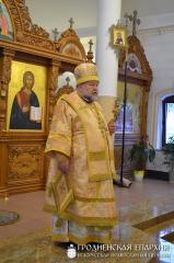 В день памяти святителя Николая архиепископ Артемий совершил литургию и хиротонию в домовой церкви Архиерейского Подворья