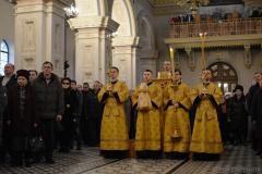 В Неделю Святых Праотец Архиепископ Артемий совершил в Покровском соборе Божественную литургию и иерейскую хиротонию