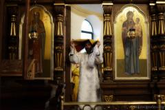 В Неделю Святых Праотец Архиепископ Артемий совершил в Покровском соборе Божественную литургию и иерейскую хиротонию