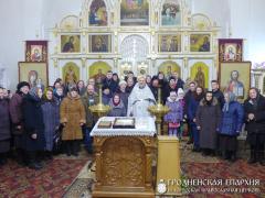 В храме деревни Верейки в новогоднюю ночь совершили Божественную литургию и молебен
