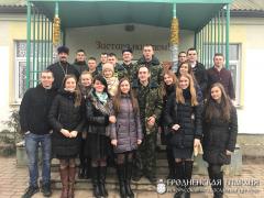 В день Рождества Христова настоятель и молодежный хор прихода поселка Берестовица посетили заставу №9