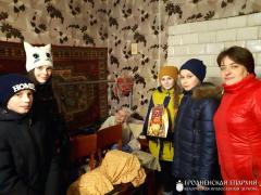 Во дни святок ученики Озерской санаторной школы посетили ветерана