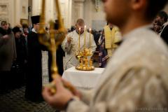 В Рождественский сочельник архиепископ Артемий возглавил богослужения в Покровском соборе