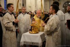 В Рождественский сочельник архиепископ Артемий возглавил богослужения в Покровском соборе