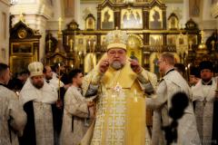 В Рождественский сочельник архиепископ Артемий возглавил богослужения в Покровском соборе