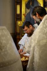 В Праздник Рождества Христова архиепископ Артемий совершил Божественную литургию в Покровском соборе