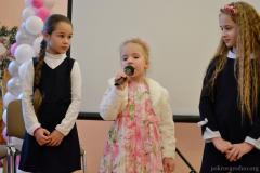 Святочнай праграмай "Падарунак Хрысту" адзначылі Божае Нараджэнне ў нядзельнай школе Пакроўскага сабора