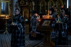 Архиепископ Артемий совершил повечерие с чтением Великого канона в Покровском соборе