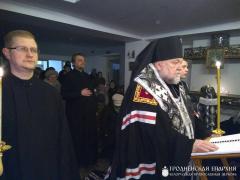 Владыка Артемий возглавил чтение Великого канона в нижнем храме прихода Усекновения Главы Иоанна Предтечи города Гродно