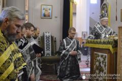 В пятницу первой седмицы Великого поста архиепископ Артемий совершил Литургию Преждеосвященных Даров в кафедральном соборе Волковыска