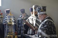 Архиепископ Артемий совершил Литургию Преждеосвященных Даров в храме Архистратига Михаила города Скидель