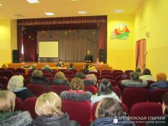 Настоятель храма деревни Мурованка принял участие в родительских собраниях Настоятель храма деревни Мурованка принял участие в родительских собраниях