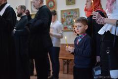 В Коложской церкви была совершена панихида по жертвам трагедии в торгово-развлекательном центре «Зимняя вишня» В Коложской церкви была совершена панихида по жертвам трагедии в торгово-развлекательном центре «Зимняя вишня»