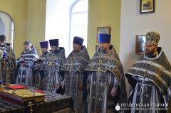 Архиепископ Артемий совершил Литургию Преждеосвященных Даров в храме поселка Острино