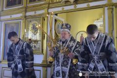 Архиепископ Артемий совершил Литургию Преждеосвященных Даров в храме поселка Острино