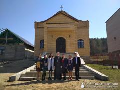 Братчики храма иконы Божией Матери «Всех скорбящих Радость» города Мосты посетили храм в поселке Сопоцкин