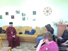 Священник посетил отделение дневного пребывания людей пожилого возраста поселка Берестовица