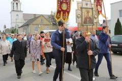 В день Радоницы в поселке Зельва состоялся традиционный Крестный ход