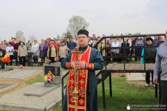 В день Радоницы в поселке Зельва состоялся традиционный Крестный ход