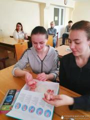 Священник провел ряд встреч со студентами медицинского колледжа