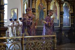 У Вялікі чацвер архіепіскап Арцемій узначаліў літургію ў кафедральным саборы Гродна