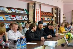 На семінары "Метады практычнага вырашэння праблемы алкагалізму і наркаманіі" ў г. Шчучыне выступілі прадстаўнікі Пакроўскага сабора