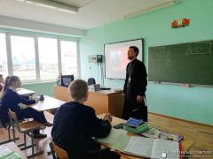 Урок на тему «Пасха в произведениях русских писателей» в школе №3 Щучина