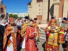 Архиепископ Артемий совершил литургию в храме великомученика Георгия поселка Красносельский
