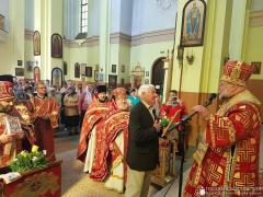 Архиепископ Артемий совершил литургию в храме великомученика Георгия поселка Красносельский