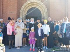 Архиепископ Артемий совершил литургию в храме великомученика Георгия поселка Красносельский