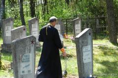 Панихиды по жертвам войны в деревнях Голынка и Острово Панихиды по жертвам войны в деревнях Голынка и Острово