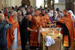 Аб воінах і ўсіх пакутліва загінуўшых ў гады Вялікай Айчыннай Вайны малілісь ў Пакроўскім саборы