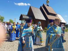 Архиепископ Артемий совершил литургию в малом храме прихода микрорайона Зарица города Гродно Архиепископ Артемий совершил литургию в малом храме прихода микрорайона Зарица города Гродно