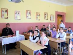 Священник принял участие в мероприятии, посвященном Дню славянской письменности в школе №1 Скиделя Священник принял участие в мероприятии, посвященном Дню славянской письменности в школе №1 Скиделя