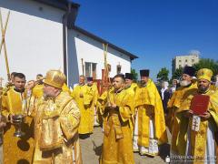 Архиепископ Артемий совершил литургию в малом храме прихода святых равноапостольных Мефодия и Кирилла города Волковыска Архиепископ Артемий совершил литургию в малом храме прихода святых равноапостольных Мефодия и Кирилла города Волковыска