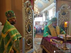 В день Святой Троицы архиепископ Артемий совершил литургию в храме поселка Зельва В день Святой Троицы архиепископ Артемий совершил литургию в храме поселка Зельва