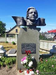 В день Святой Троицы архиепископ Артемий совершил литургию в храме поселка Зельва В день Святой Троицы архиепископ Артемий совершил литургию в храме поселка Зельва