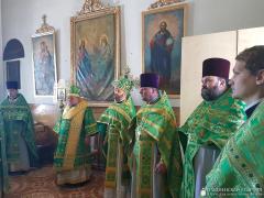 В день Святого Духа архиепископ Артемий совершил литургию в храме агрогородка Озеры В день Святого Духа архиепископ Артемий совершил литургию в храме агрогородка Озеры