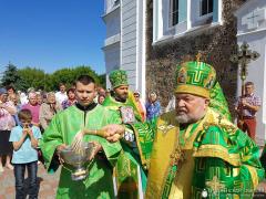 В день Святого Духа архиепископ Артемий совершил литургию в храме агрогородка Озеры В день Святого Духа архиепископ Артемий совершил литургию в храме агрогородка Озеры