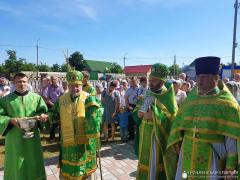 В день Святого Духа архиепископ Артемий совершил литургию в храме агрогородка Озеры В день Святого Духа архиепископ Артемий совершил литургию в храме агрогородка Озеры