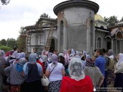 Прихожане храма поселка Россь посетили Лавришевский монастырь Прихожане храма поселка Россь посетили Лавришевский монастырь