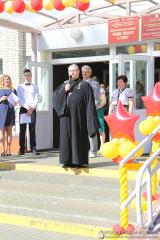 Благочинный Зельвенского округа принял участие в торжественных линейках Благочинный Зельвенского округа принял участие в торжественных линейках