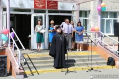 Благочинный Зельвенского округа принял участие в торжественных линейках Благочинный Зельвенского округа принял участие в торжественных линейках