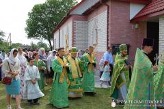 Архиепископ Артемий совершил литургию в храме преподобного Мартина Туровского деревни Желудок