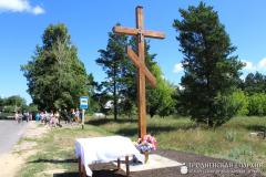 В деревне Бондари установили поклонный крест В деревне Бондари установили поклонный крест