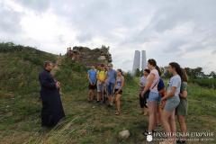 Благочинный Зельвенского округа провел беседу с участниками археологического лагеря Благочинный Зельвенского округа провел беседу с участниками археологического лагеря